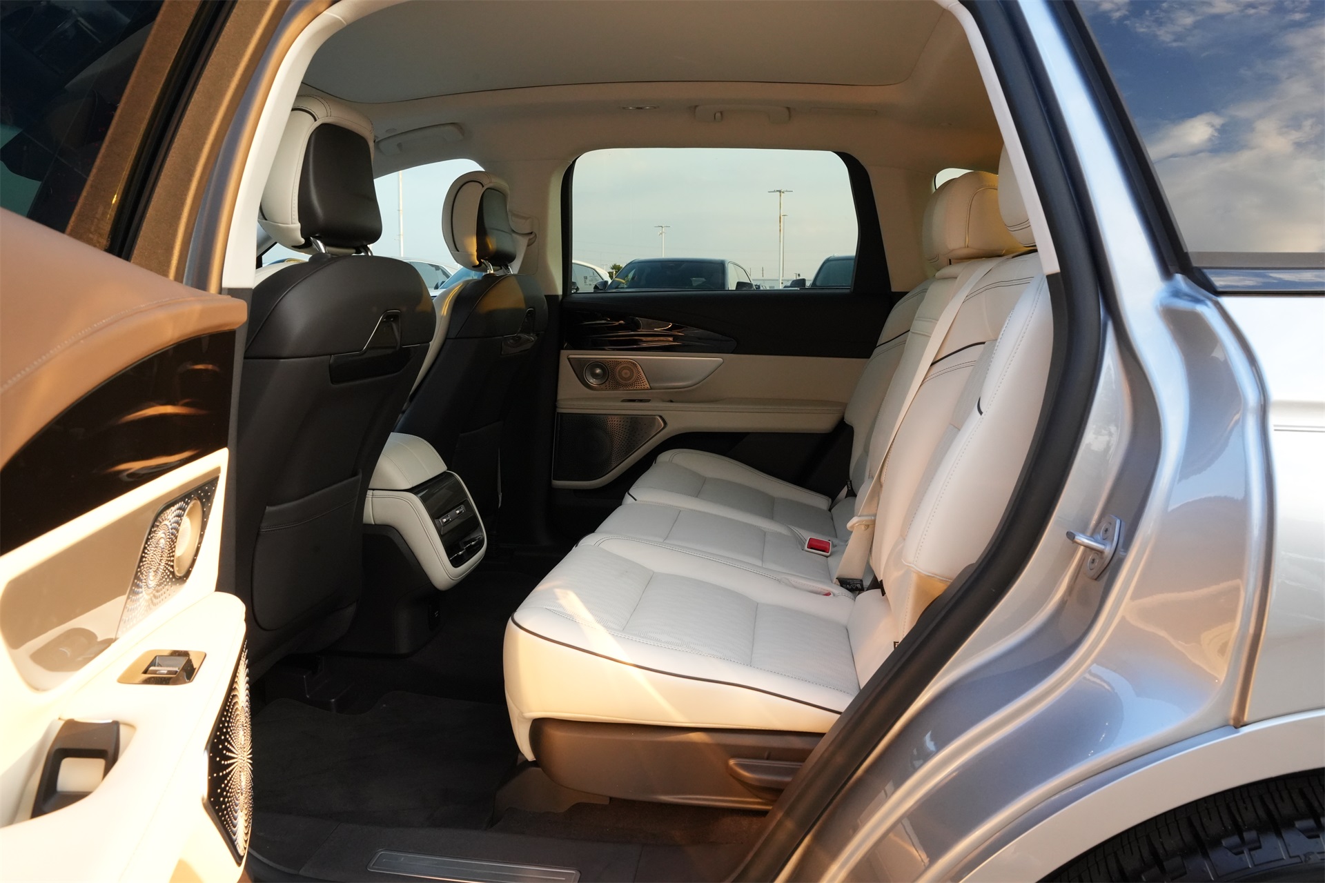 2024 Lincoln Nautilus Black Label Silver at Classic Chevrolet Galveston