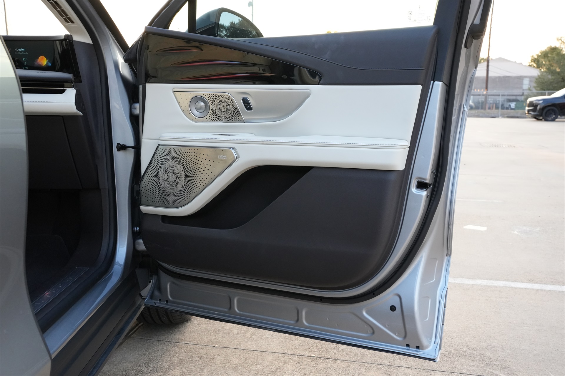 2024 Lincoln Nautilus Black Label Silver at Classic Chevrolet Galveston