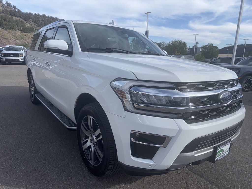 2023 Ford Expedition MAX Limited photo 4