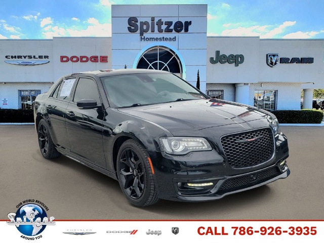 Gloss Black 2023 Chrysler 300 Sedan Rear-Wheel Drive 8-Speed Automatic