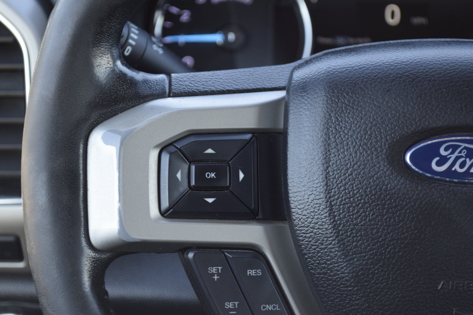 2019 Ford F-250SD Lariat - 11