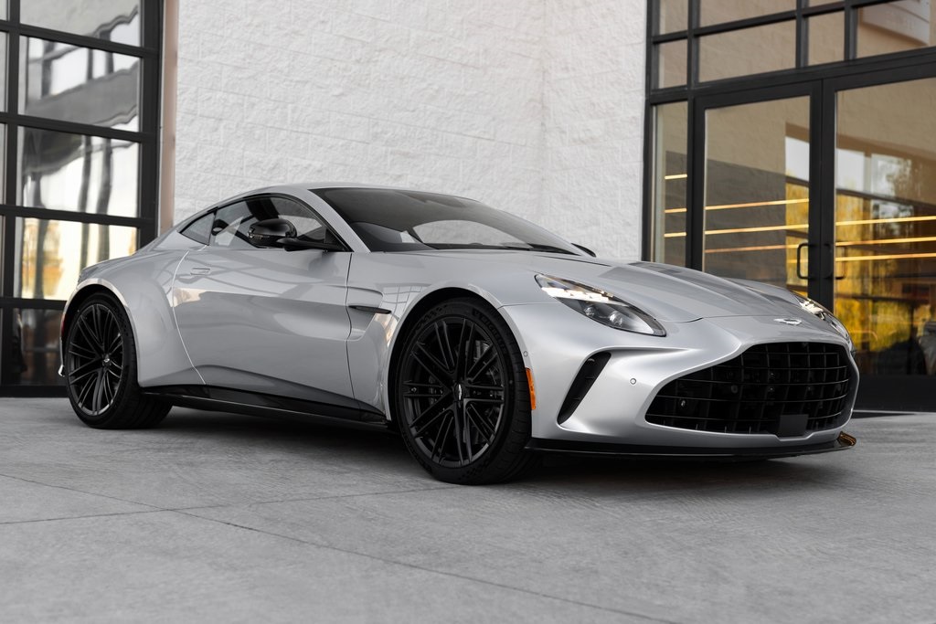 2026 Aston Martin Vantage's photo