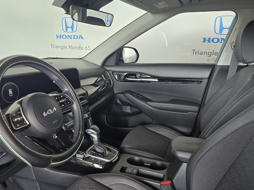 Thumbnail: 2024 Kia Seltos - 11