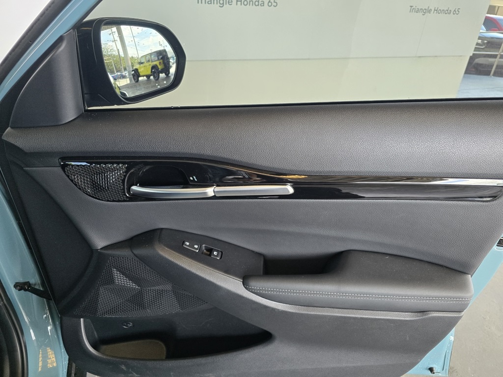 Thumbnail: 2024 Kia Seltos - 22