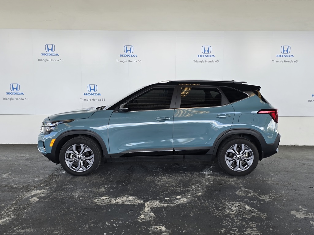 Thumbnail: 2024 Kia Seltos - 3