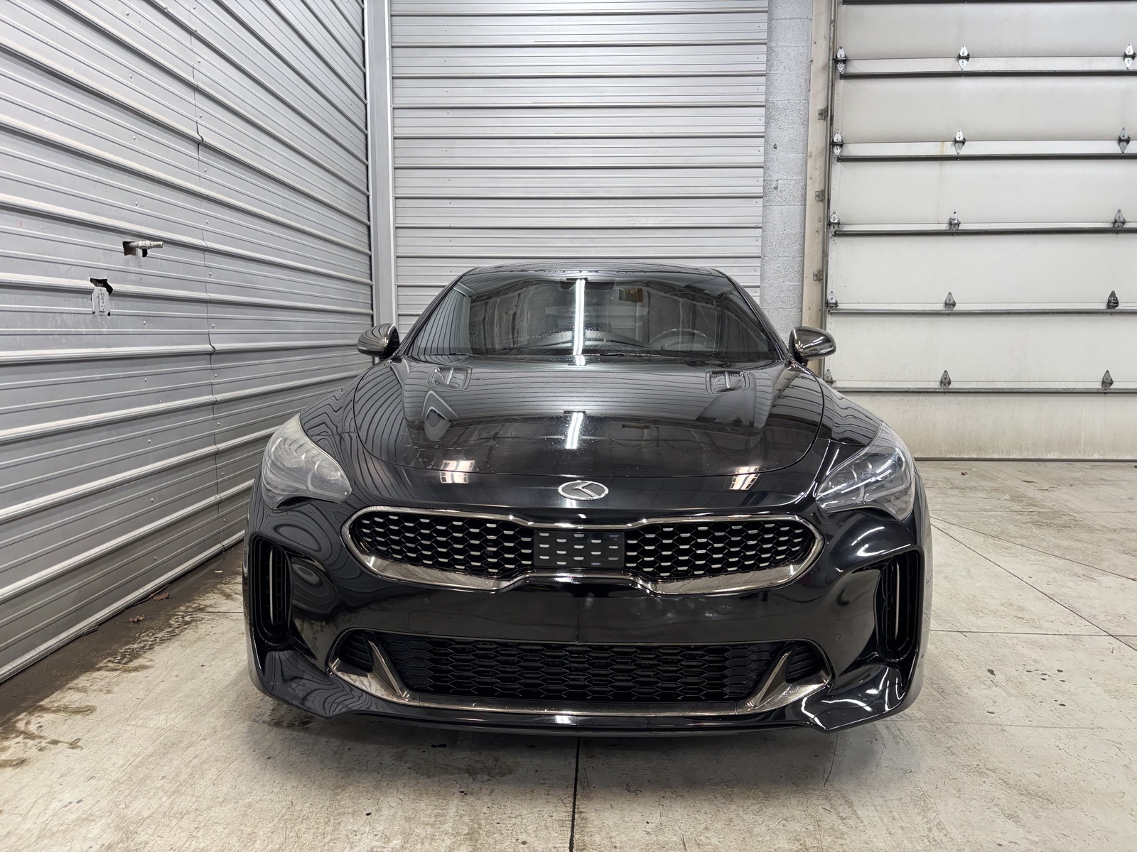 2018 Kia Stinger GT2 photo 2