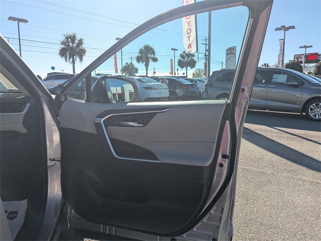 2024 Toyota RAV4 Hybrid XLE Silver at Davis Toyota of Orangeburg