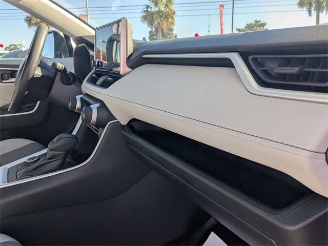 2024 Toyota RAV4 Hybrid XLE Silver at Davis Toyota of Orangeburg