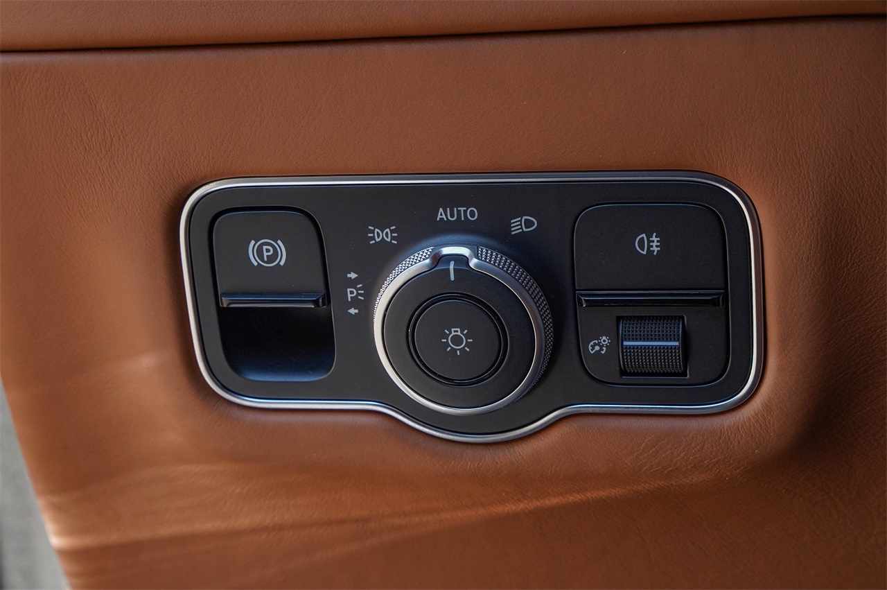 Used Car 2024 Aston Martin Db12  For Sale Under $230,000 In Austin, Texas