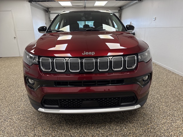 2022 Jeep Compass Limited photo 2
