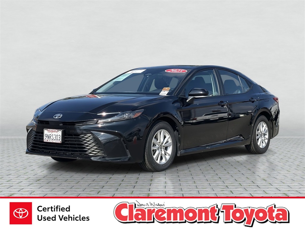 2025 Toyota Camry LE FWD