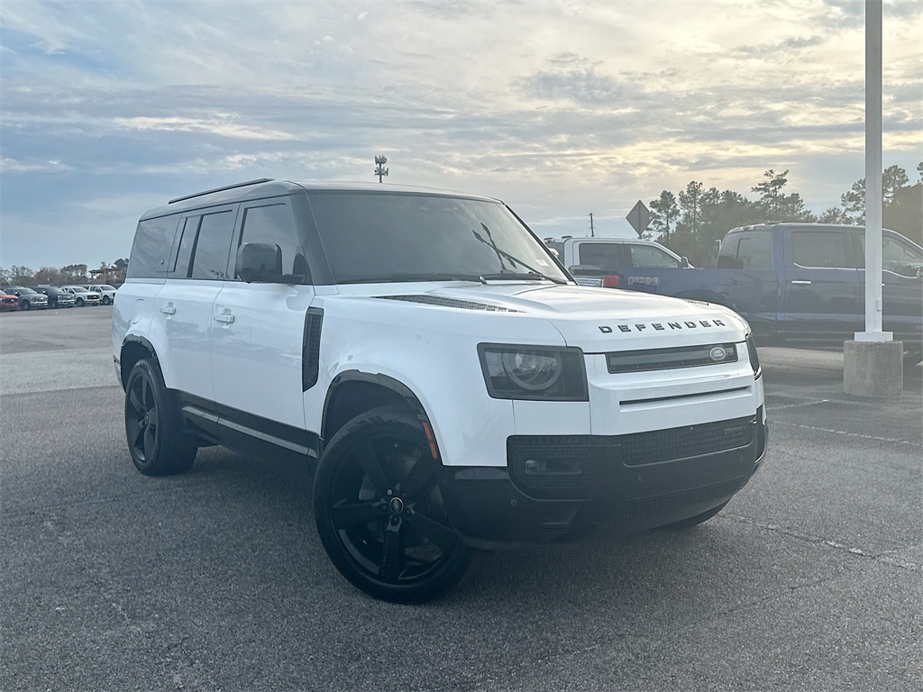 2023 Land Rover Defender 130 X-Dynamic SE