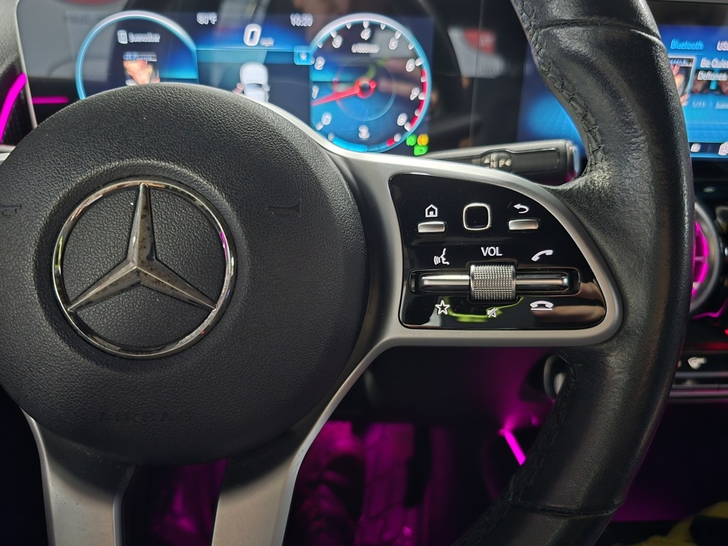 Thumbnail: 2020 Mercedes-Benz GLB - 17