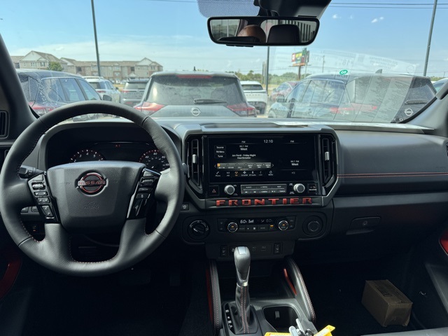 2026 Nissan Frontier PRO-4X photo 3