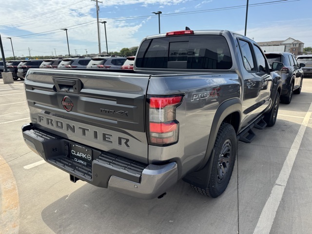 2026 Nissan Frontier PRO-4X photo 7