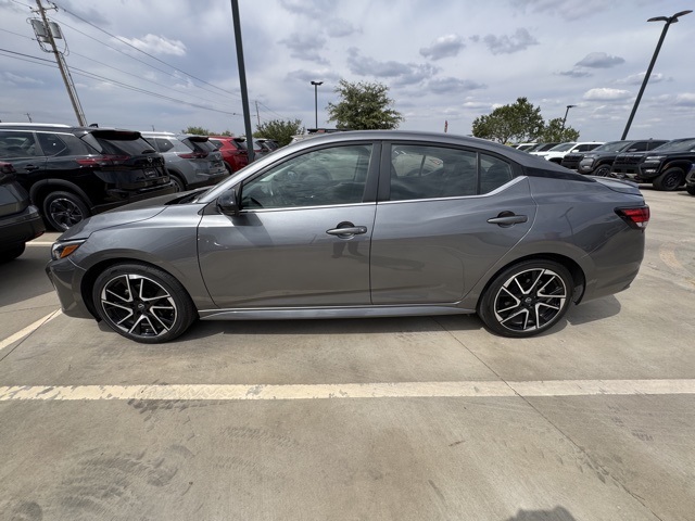 2024 Nissan Sentra SR photo 9