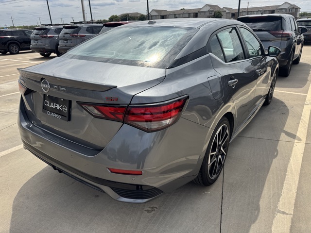2024 Nissan Sentra SR photo 6