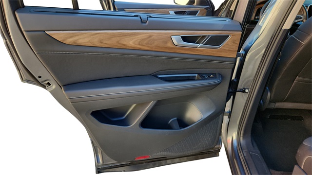 2025 Volkswagen Atlas