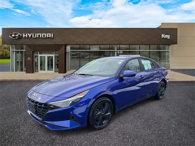 2023 Hyundai Elantra SEL FWD