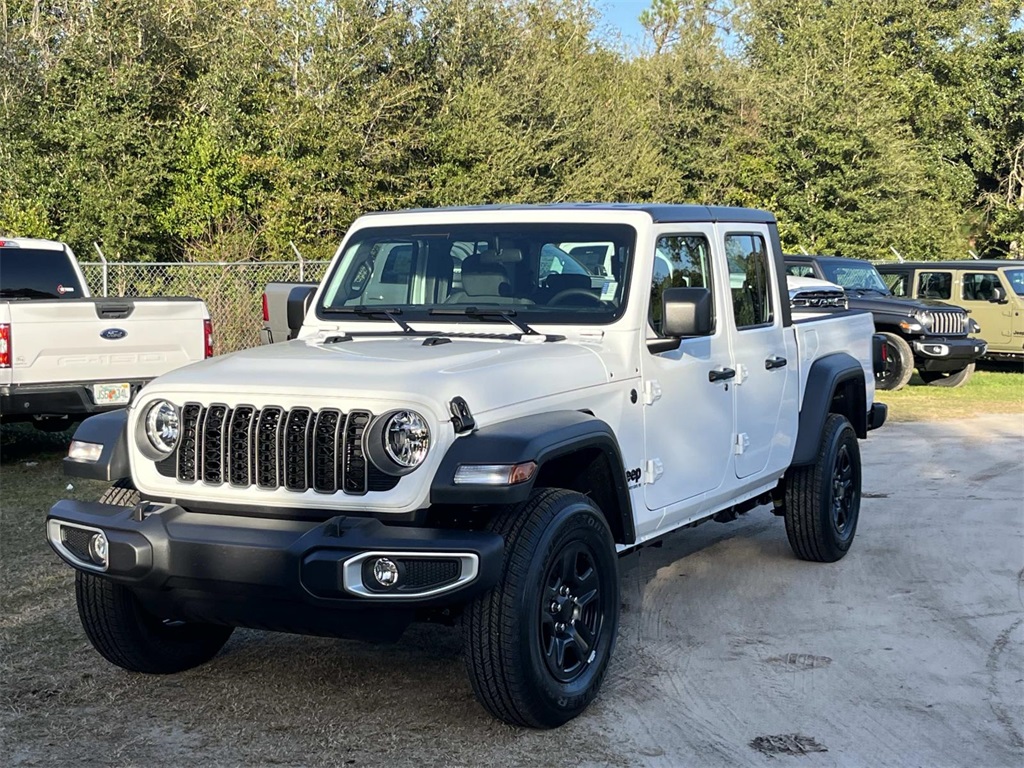 2026 Jeep Gladiator Sport's photo