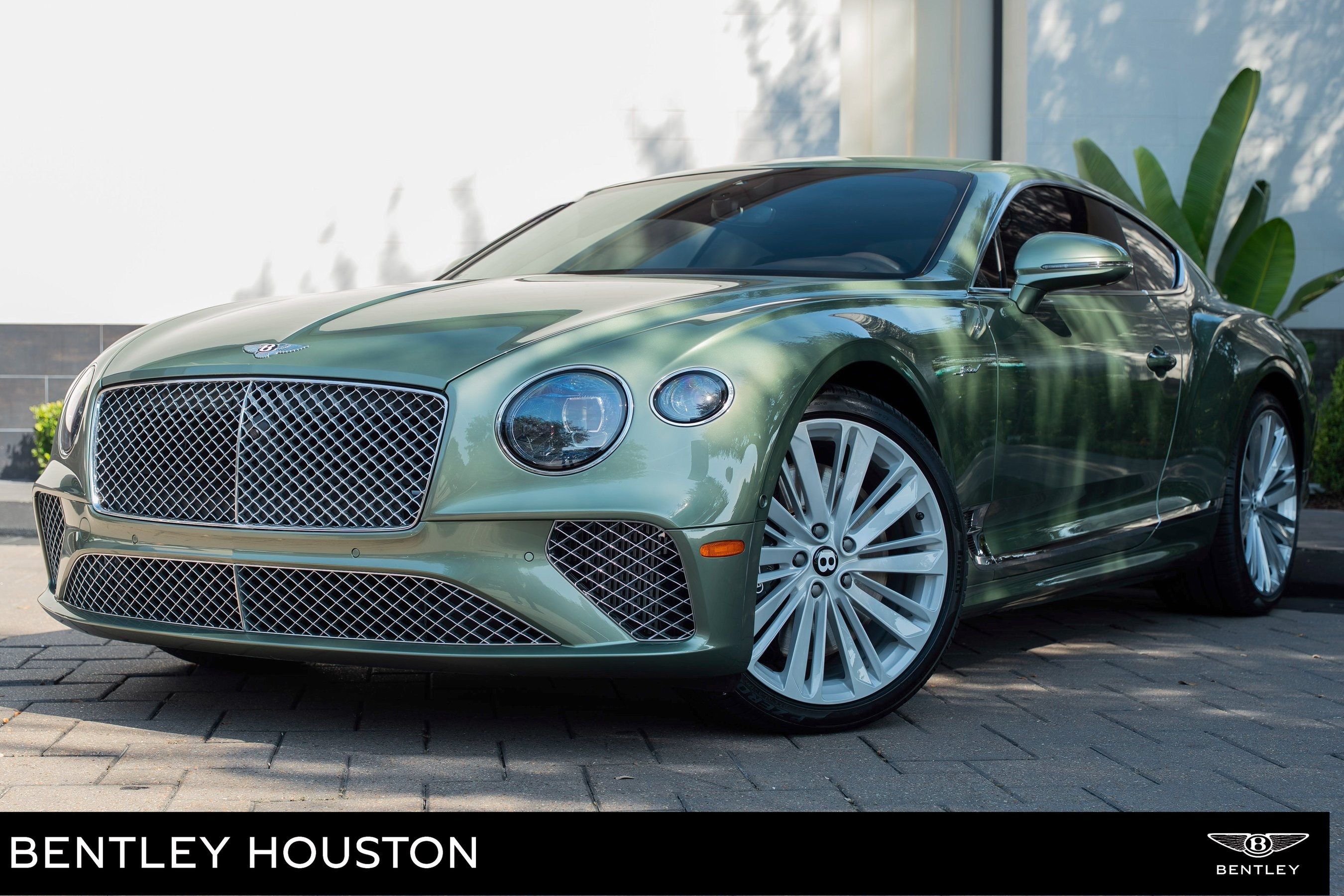 /2023 Bentley Continental-GT