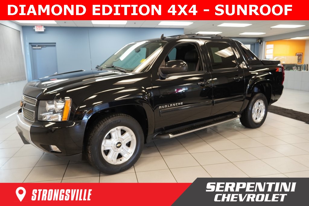 2013 Chevrolet Avalanche LT Black Diamond Edition 4WD