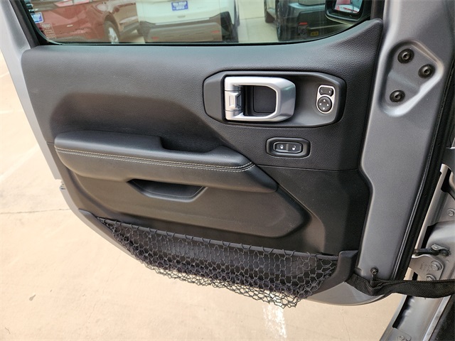 Used Car 2020 Jeep Wrangler  Unlimited Sahara For Sale Under $30,000 In Plainview, Texas