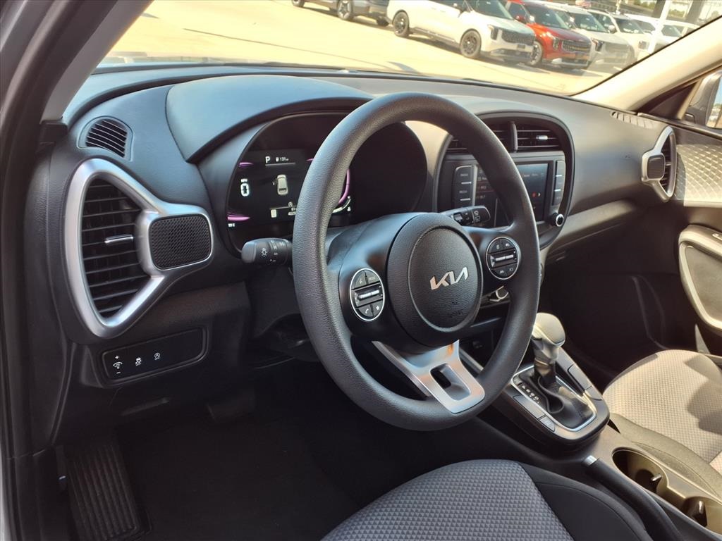 2025 Kia Soul LX - 9
