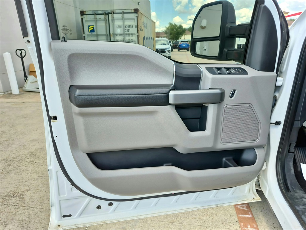 2017 Ford F-150 XLT White at Autostrade