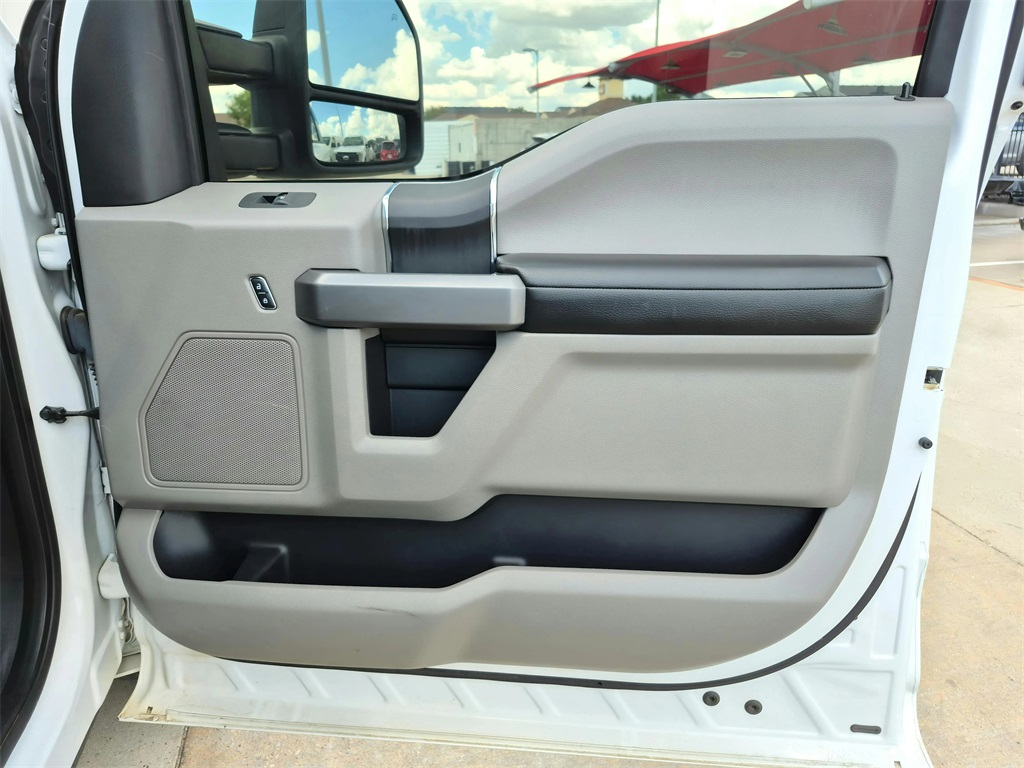 2017 Ford F-150 XLT White at Autostrade