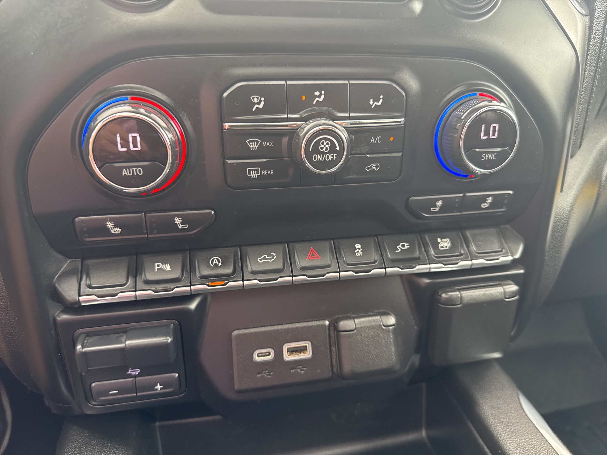 2021 Chevrolet Silverado 1500 RST photo 20