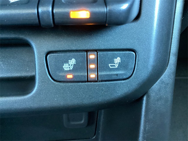 Used Car 2022 Chevrolet Colorado  Z71 For Sale Under $35,000 In San Antonio, Texas