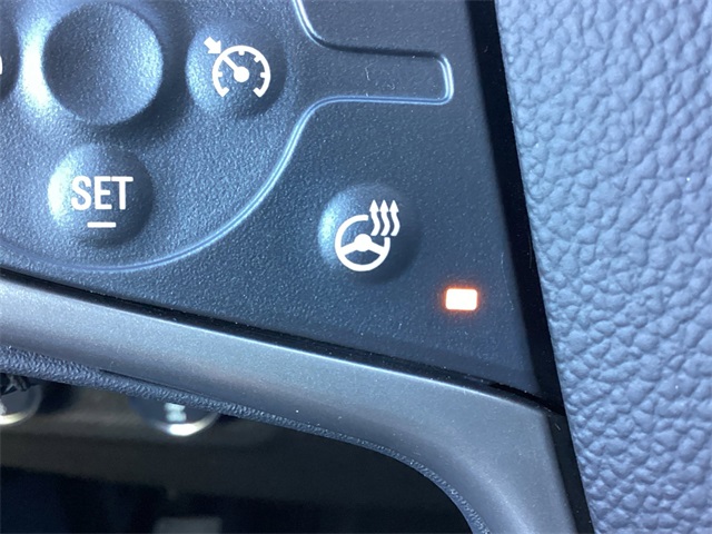 Used Car 2022 Chevrolet Colorado  Z71 For Sale Under $35,000 In San Antonio, Texas