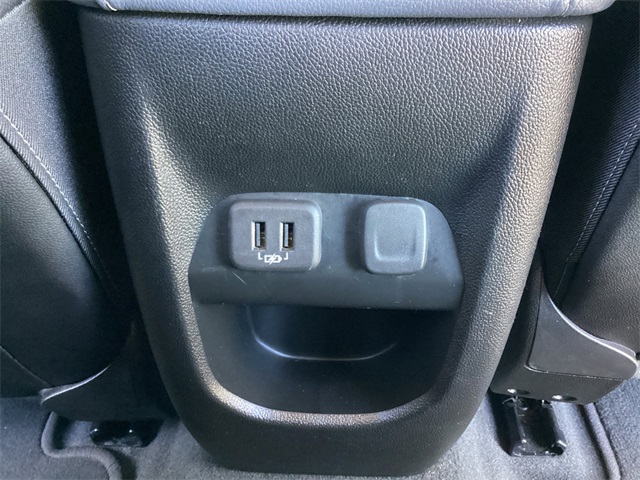 Used Car 2022 Chevrolet Colorado  Z71 For Sale Under $35,000 In San Antonio, Texas