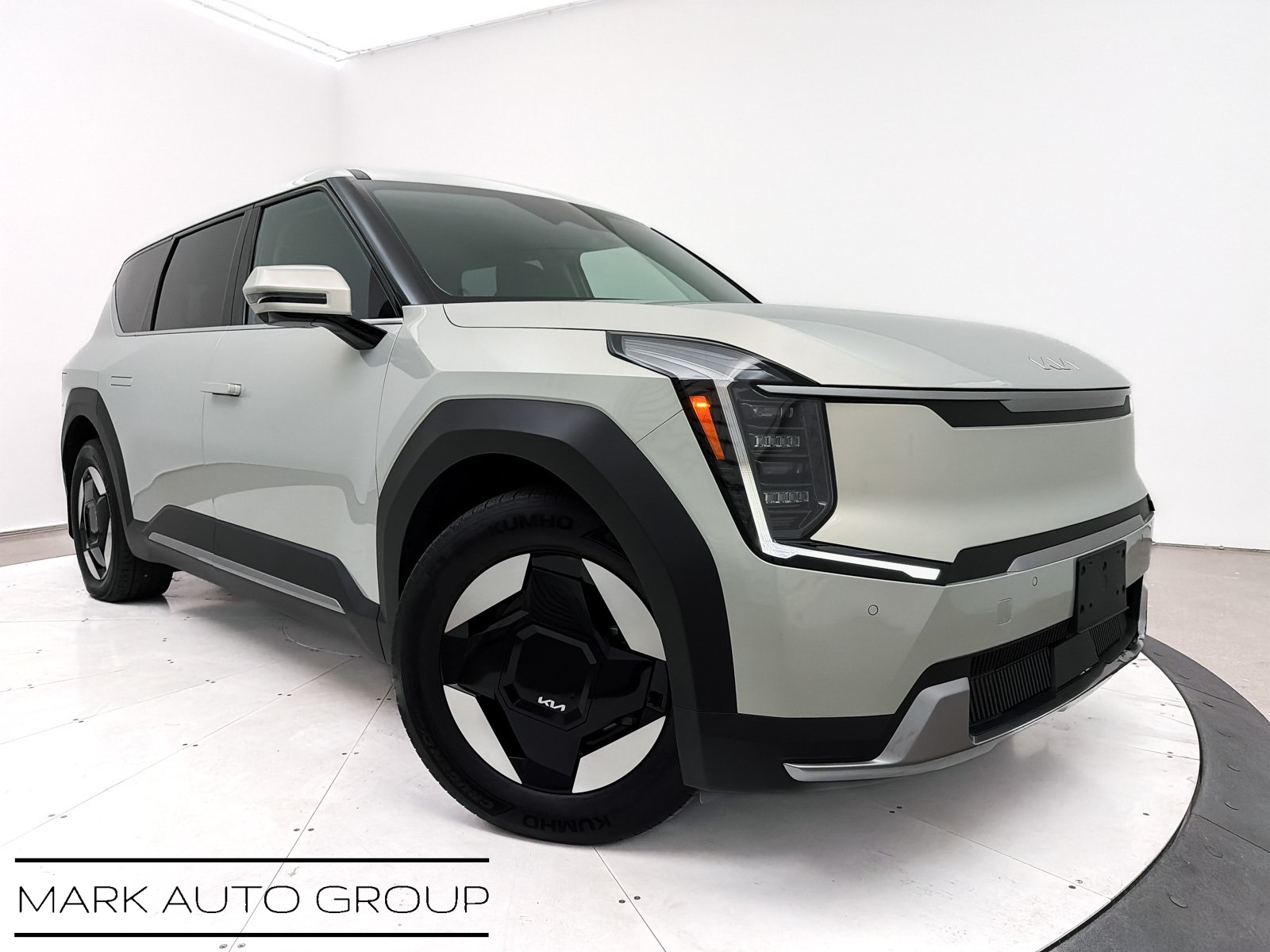 2024 Kia EV9 Light Long Range