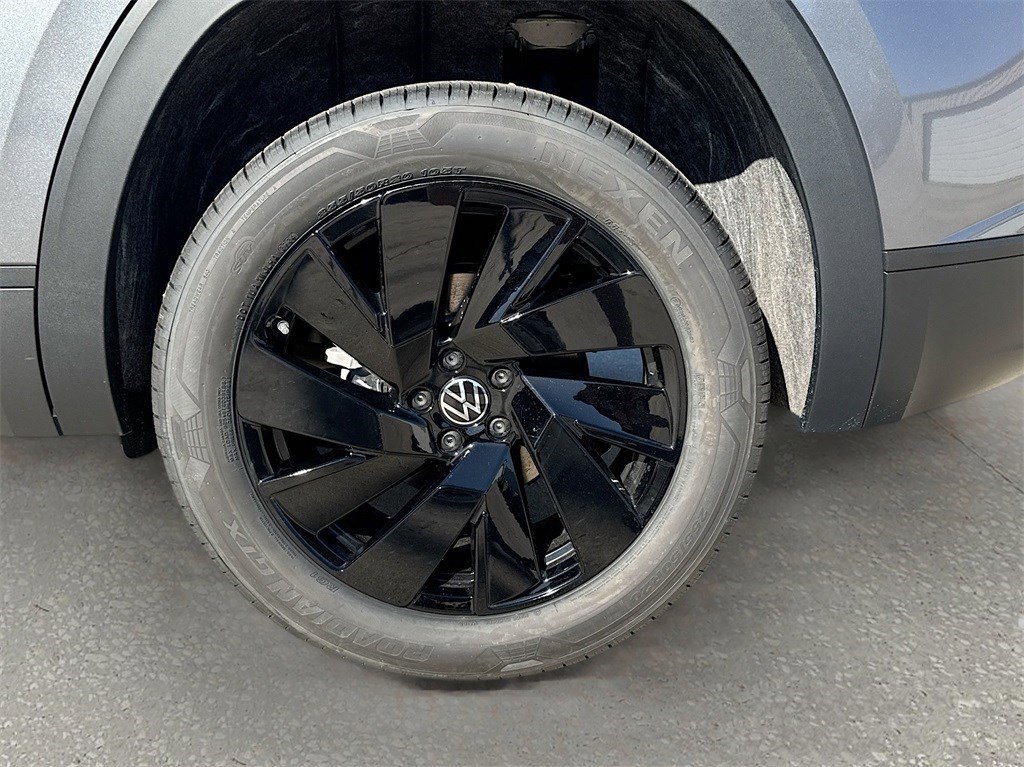 2025 Volkswagen Atlas Cross Sport 2.0T SE w/Technology Gray at DeMontrond Automotive Group