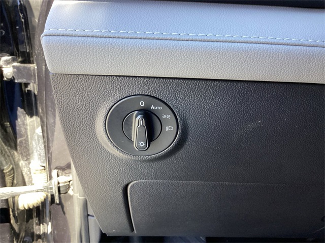 Used Car 2024 Volkswagen Taos  1.5t Se For Sale Under $20,000 In San Antonio, Texas