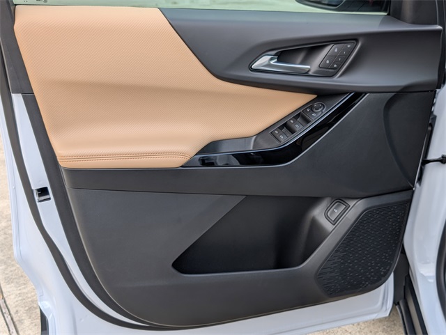 2026 Chevrolet Equinox ACTIV White at Traditions Chevrolet