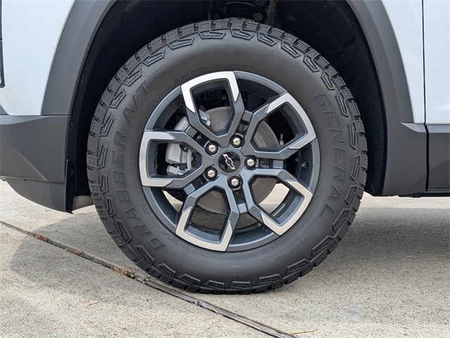 2026 Chevrolet Equinox ACTIV White at Traditions Chevrolet