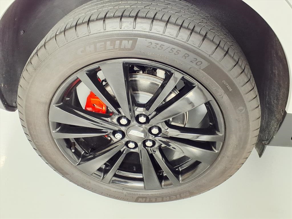 2024 Cadillac XT5 Premium Luxury White at AutoSavvy Houston Northwest