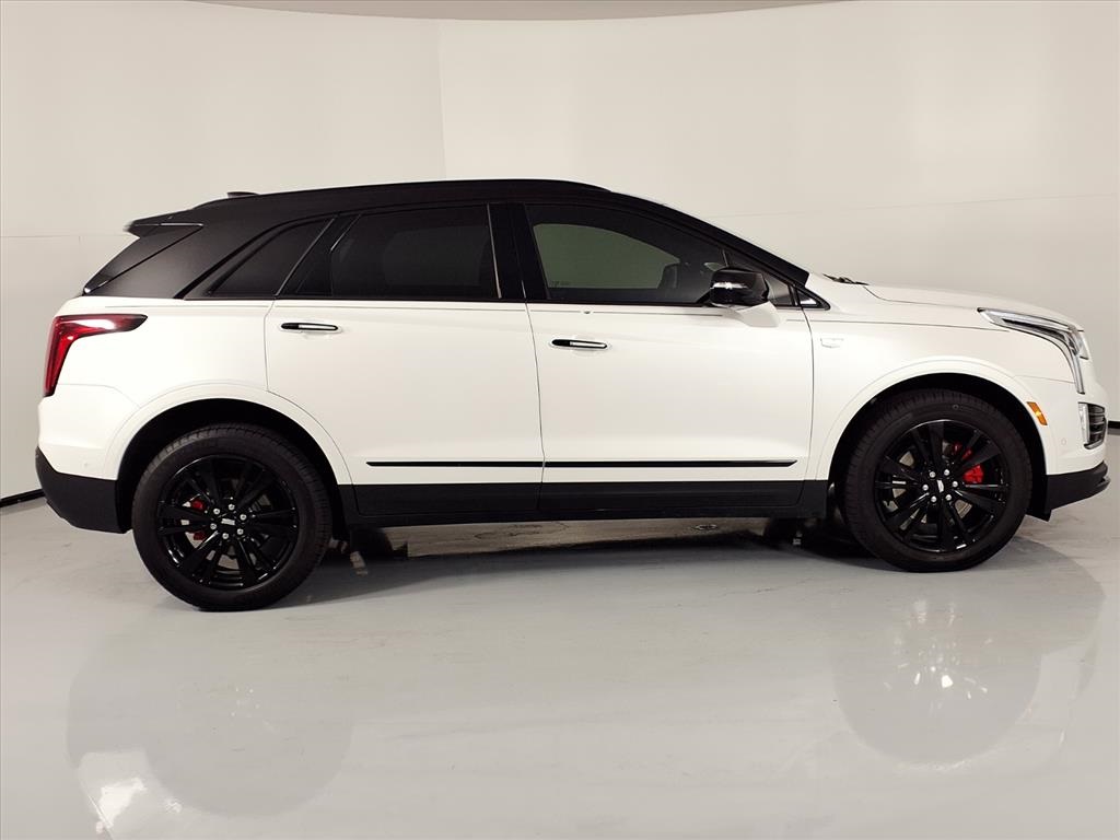 2024 Cadillac XT5 Premium Luxury White at AutoSavvy Houston Northwest