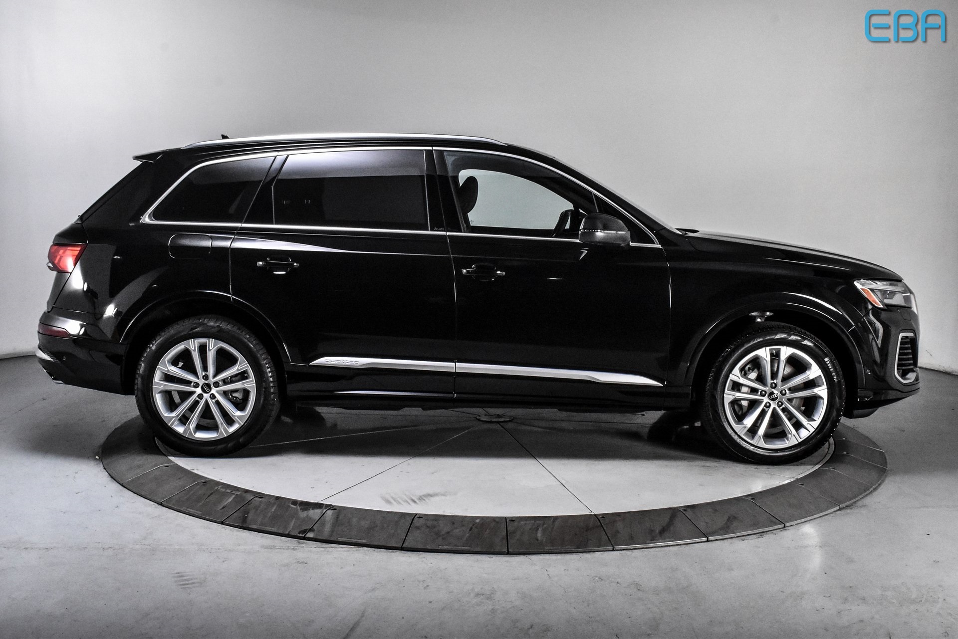 2025 Audi Q7 55 Premium Plus photo 7