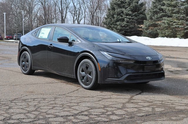 2026 Toyota Prius LE FWD