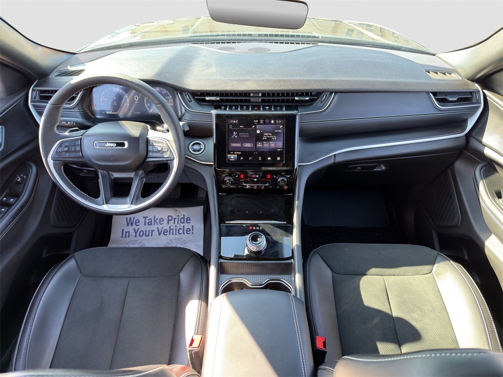 2025 Jeep Grand Cherokee Altitude 4WD