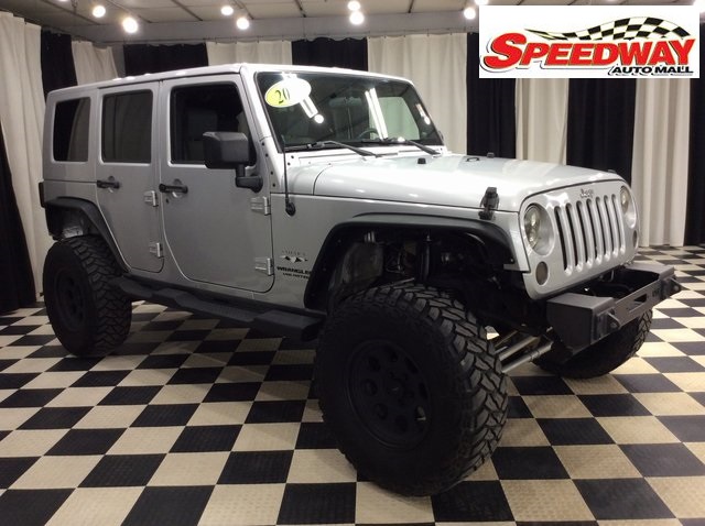 2010 Jeep Wrangler Unlimited Sahara's photo