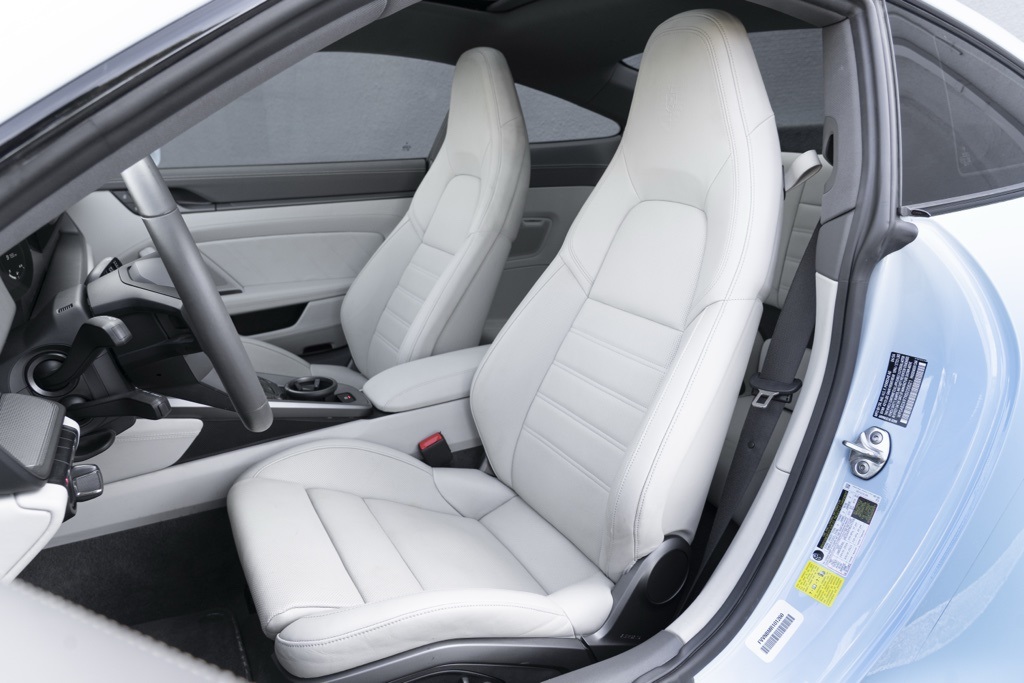 2024 Porsche 911 - Thumbnail 3