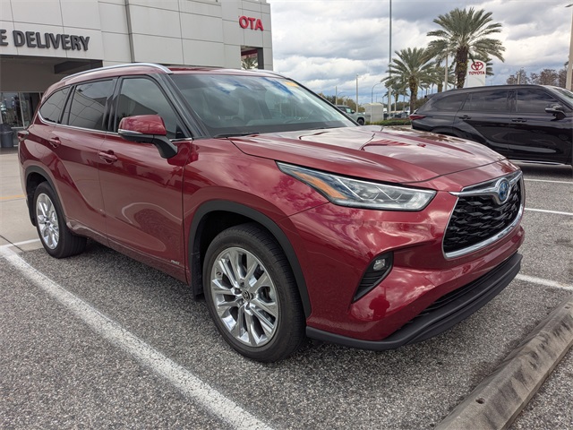 2024 Toyota Highlander Hybrid Limited AWD