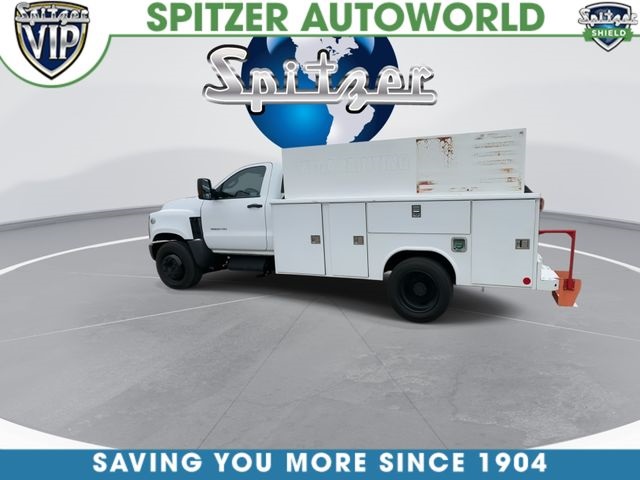 View vehicle photo 7