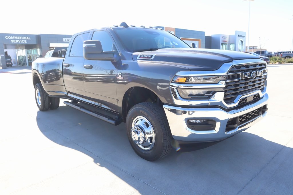 2026 RAM 3500 Tradesman Crew Cab LB DRW 4WD
