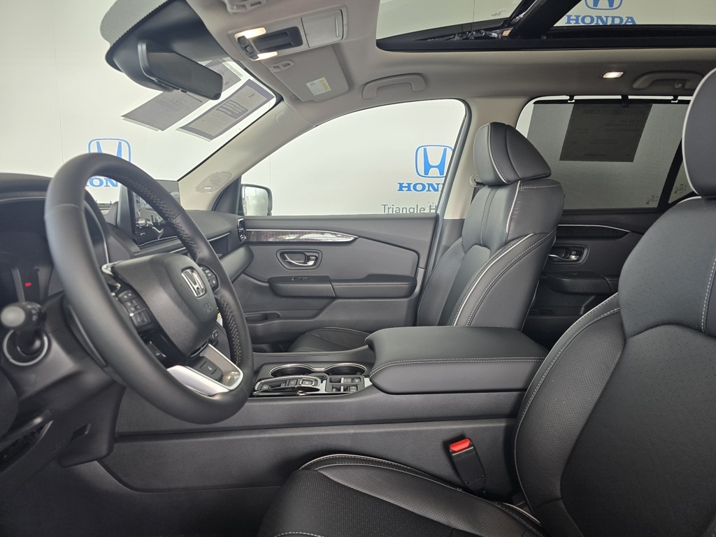 Thumbnail: 2025 Honda Pilot - 20